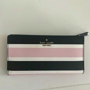 Kate Spade bifold wallet